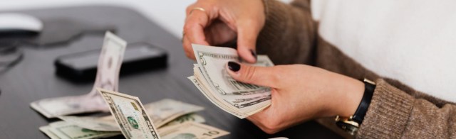 How to Pay Yourself First and Save With the 80/20 Budget