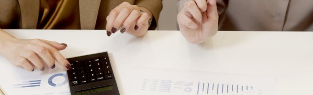 How Much Do Financial Advisors Cost? The Full Answer and Examples